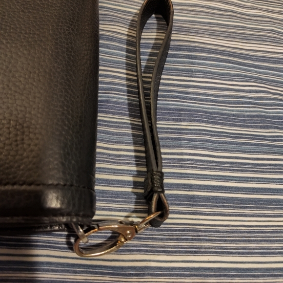 Vintage MICHAEL KORS Oversized Wallet/Wristlet - Picture 4 of 16